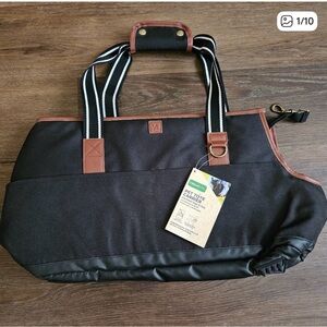 Pet Carrier tote Bag, vibrant life, new with tags unused
